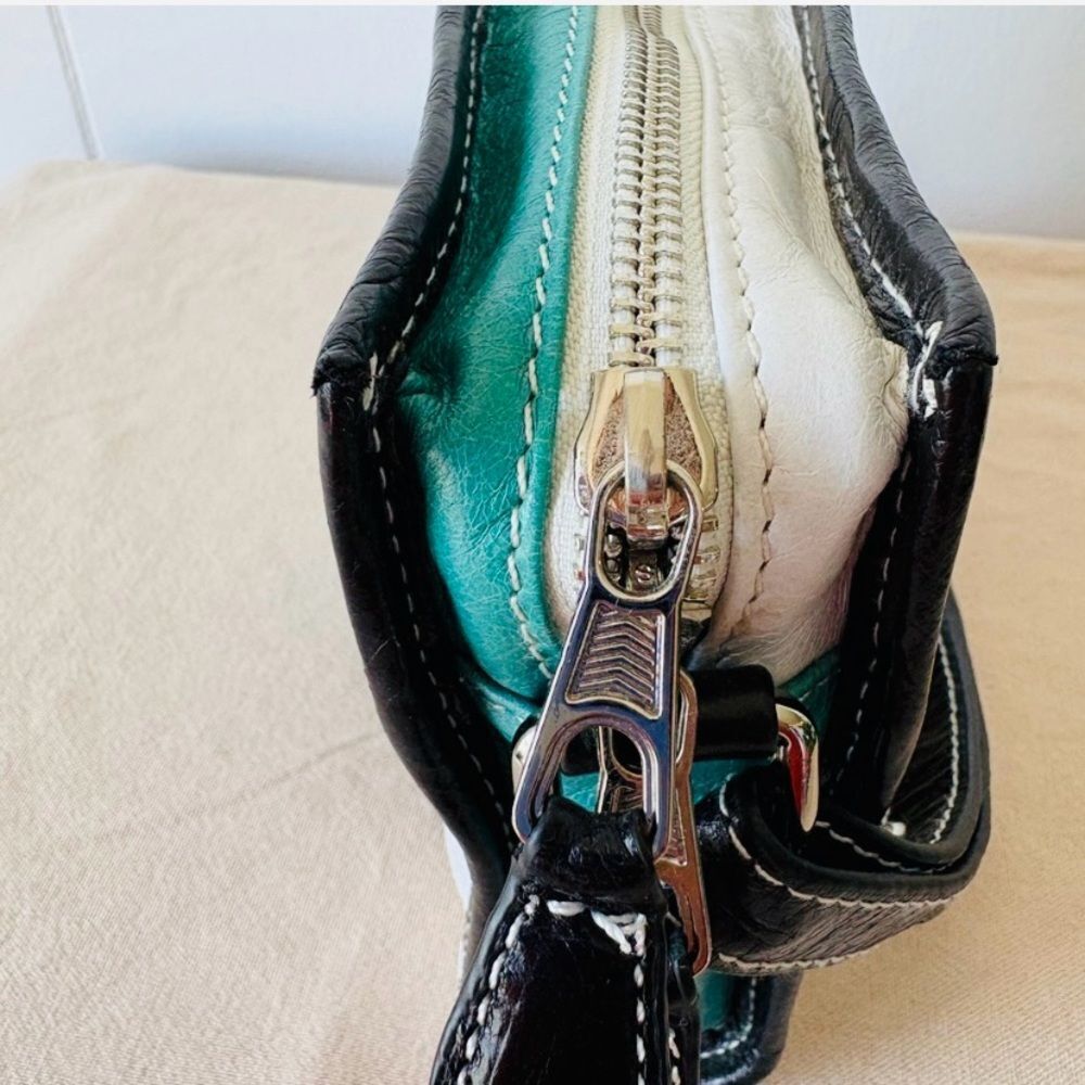 Balenciaga Rare Bazar Line Crossbody lambskin leather bag authenticated by PM - Picture 8 of 17
